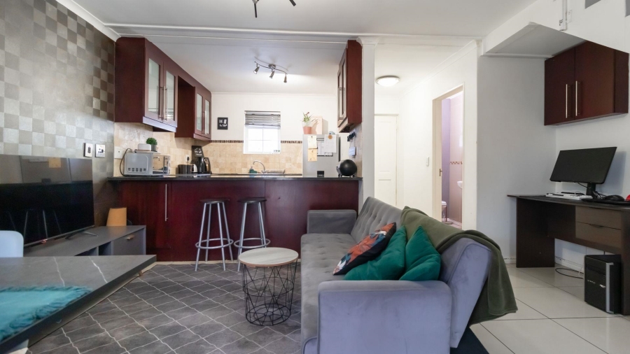 2 Bedroom Property for Sale in Wynberg Western Cape